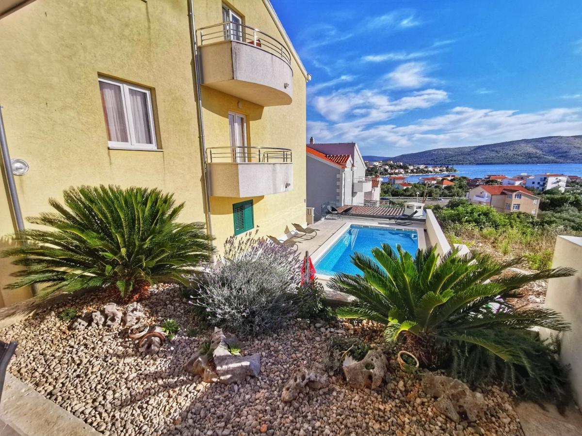 Apartments Villa Jelena เซเกต วรันยีชา ภายนอก รูปภาพ