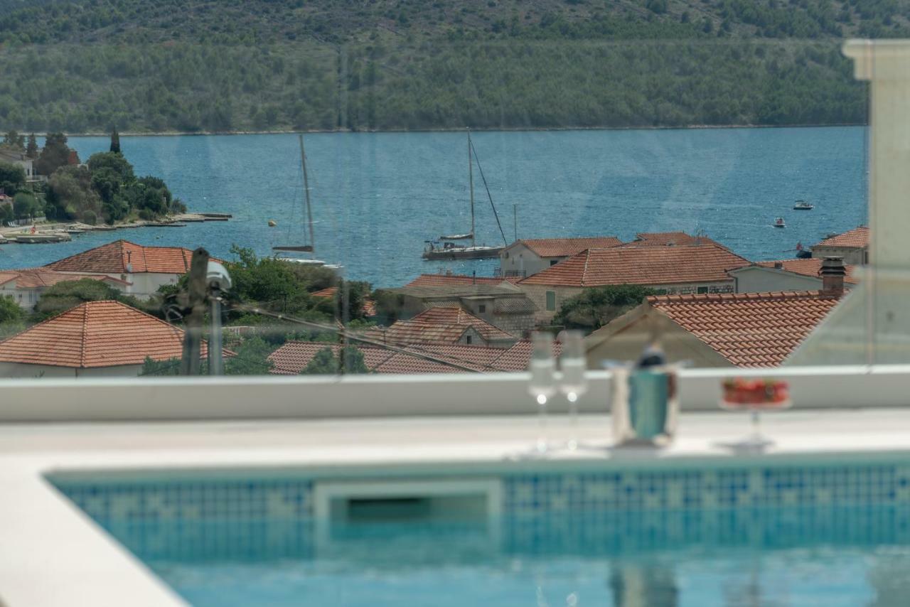 Apartments Villa Jelena เซเกต วรันยีชา ภายนอก รูปภาพ