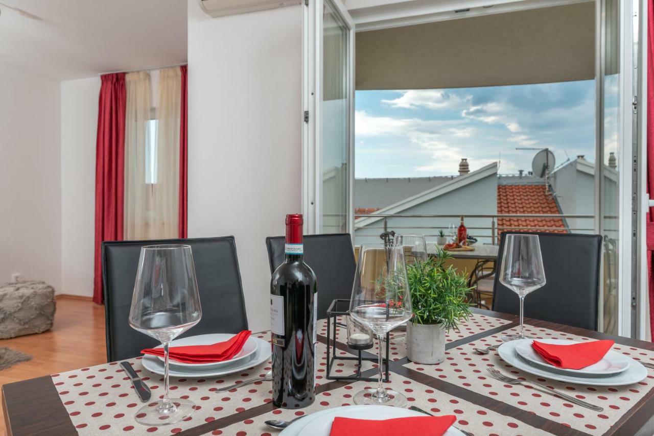 Apartments Villa Jelena เซเกต วรันยีชา ภายนอก รูปภาพ